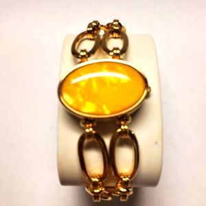 FAUX MOP PEEK-A-BOO CHAIN WATCH. GOLDTONE 8 IN. LOBSTER CLAW.  SIGNED MW